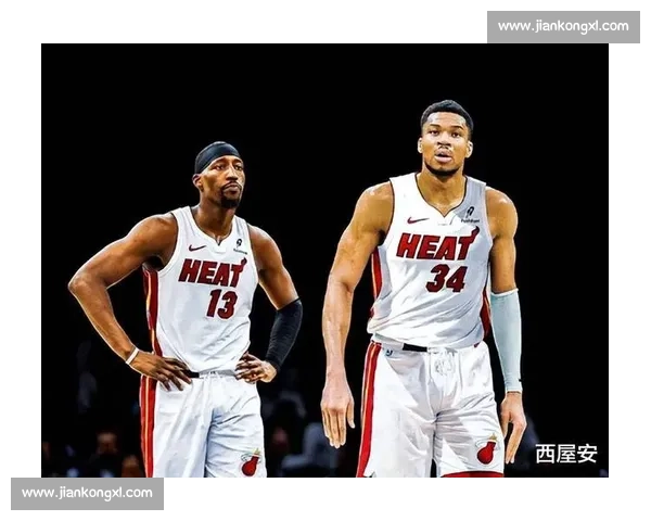 热火对决尼克斯东部强强碰撞引爆季后赛悬念全场焦点之战谁主沉浮