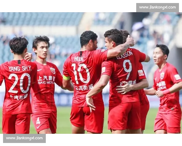 恒大vs首尔巅峰对决揭示中韩足球实力新格局与荣耀之战赛场焦点 恒大vs首尔巅峰对决揭示中韩足球实力新格局与荣耀之战赛场焦点